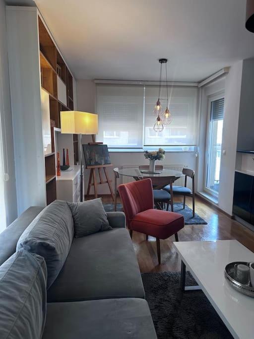 Apartman Pionirska Dolina SJJ Exterior foto